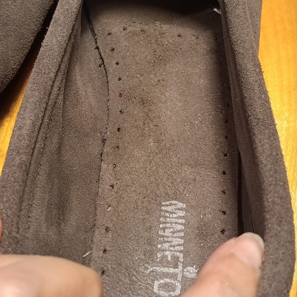 Minnetonka Mocassins Size 11 - Picture 6 of 10
